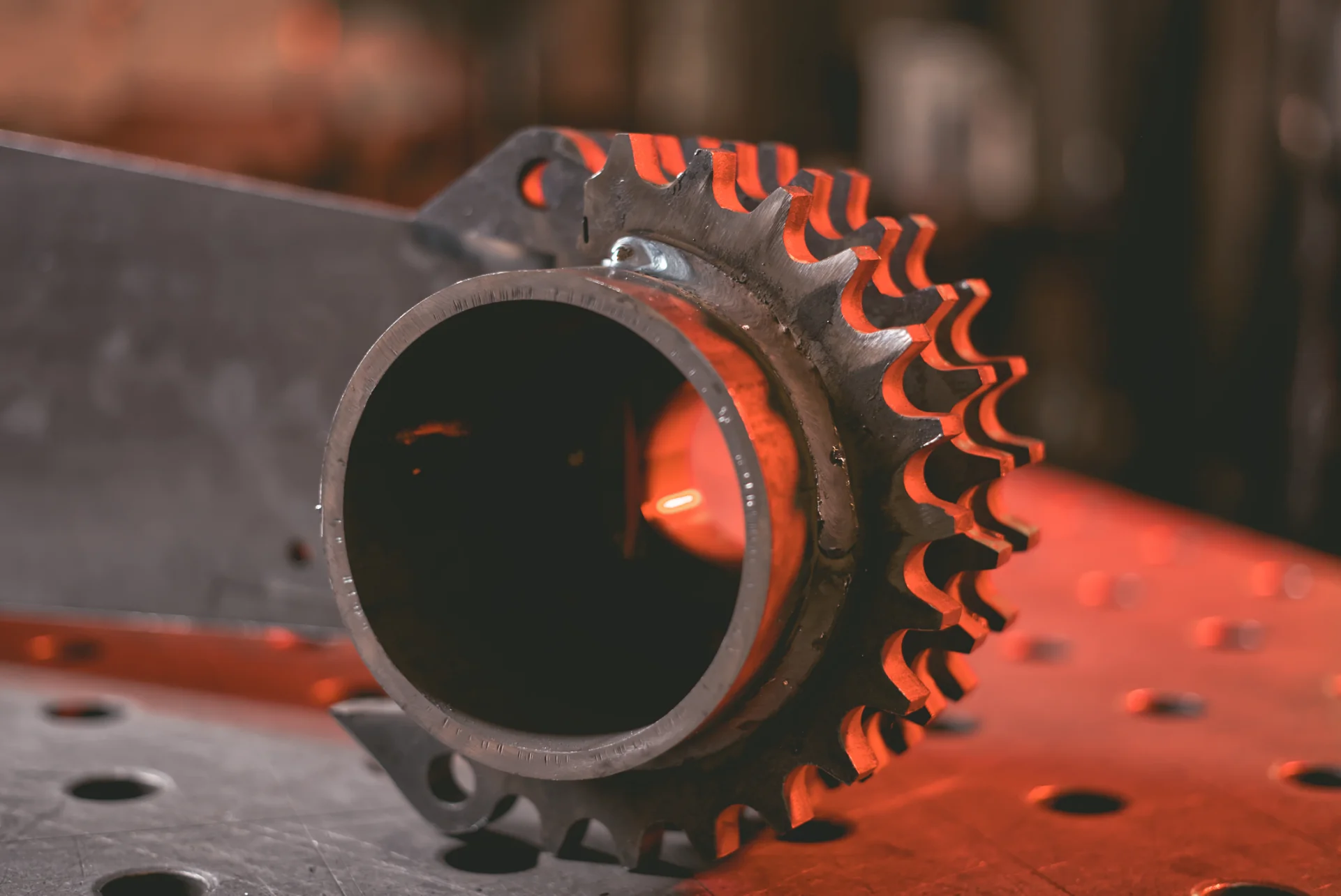 attacco-rotazione-per-cestello-ponteggi-particolare-1